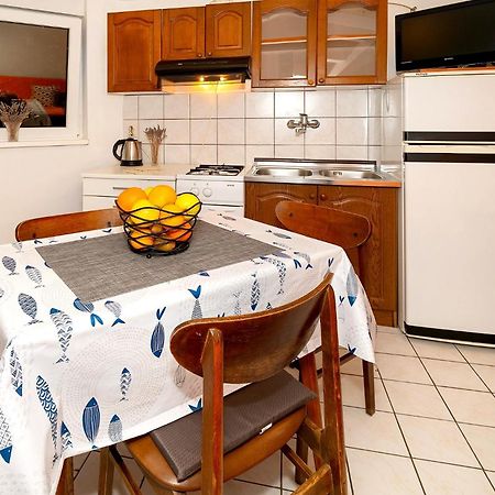 באסקה Apartments Nada & Ivan With Terrace מראה חיצוני תמונה