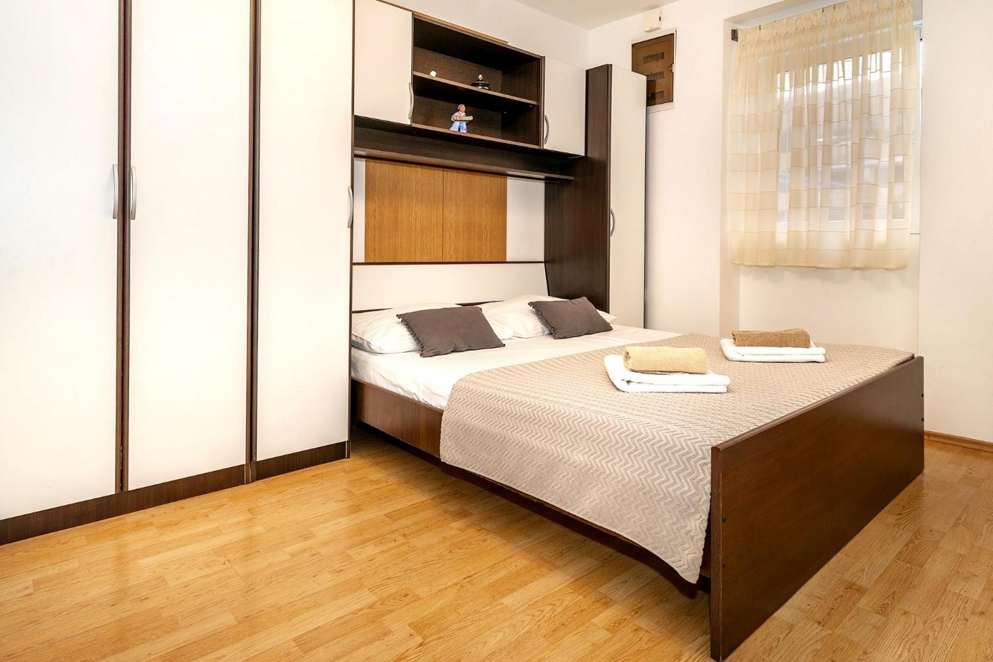 באסקה Apartments Nada & Ivan With Terrace מראה חיצוני תמונה